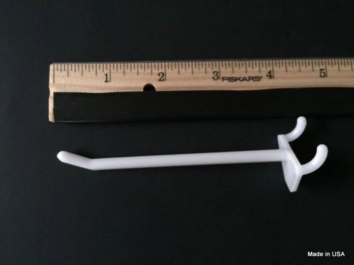 (1,000 PACK) 4 Inch White Plastic Peg Hooks For 1/8 to 1/4 Pegboard. Made in USA